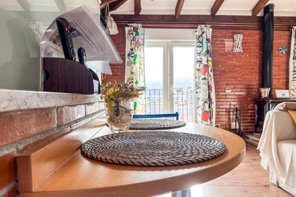 Acogedor Loft Con Vistas A La Ciudad Apartman Santender Kültér fotó