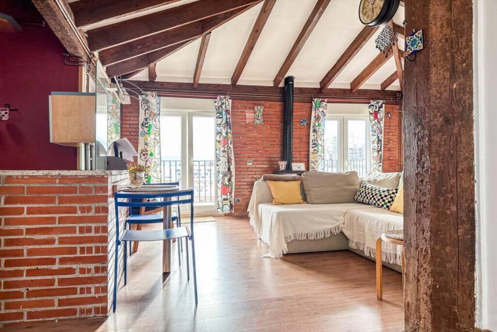 Acogedor Loft Con Vistas A La Ciudad Apartman Santender Kültér fotó